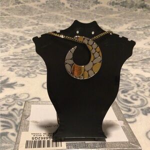 Vintage necklace with pendant